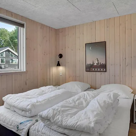 Beautiful In Vaeggerlose With Sauna Ferienhaus Bøtø By